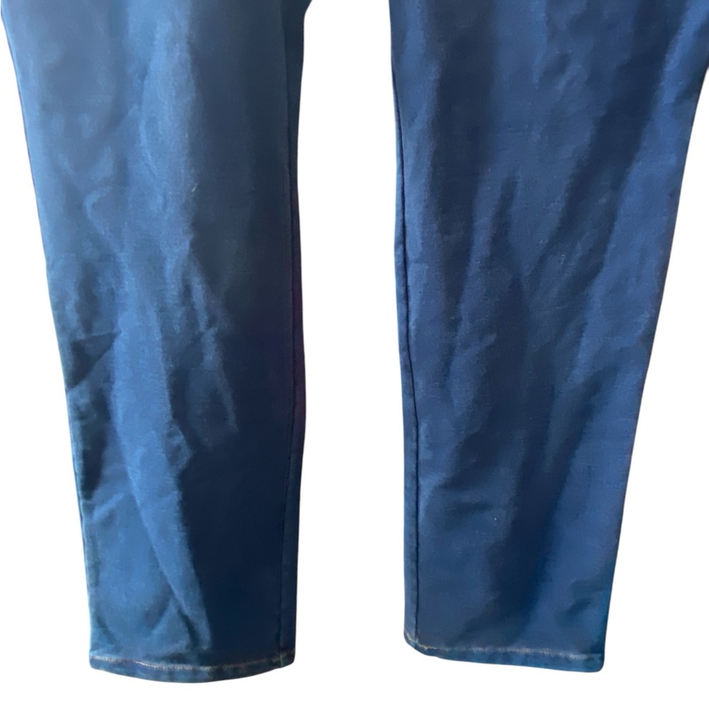 Classic Blue Relaxed Fit Denim Jeans - Picture 2 of 7